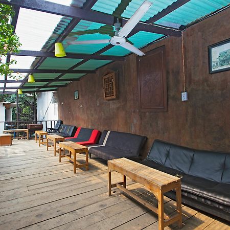 Reddoorz @ Pesanggrahan Mencil Exterior photo